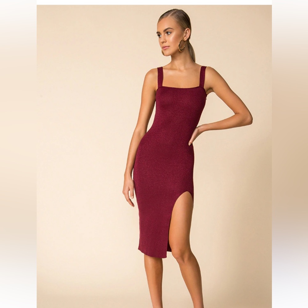 EUC women’s Superdown Zoe Square Neck Body Con Dress Metallic Burgundy Sz XS.